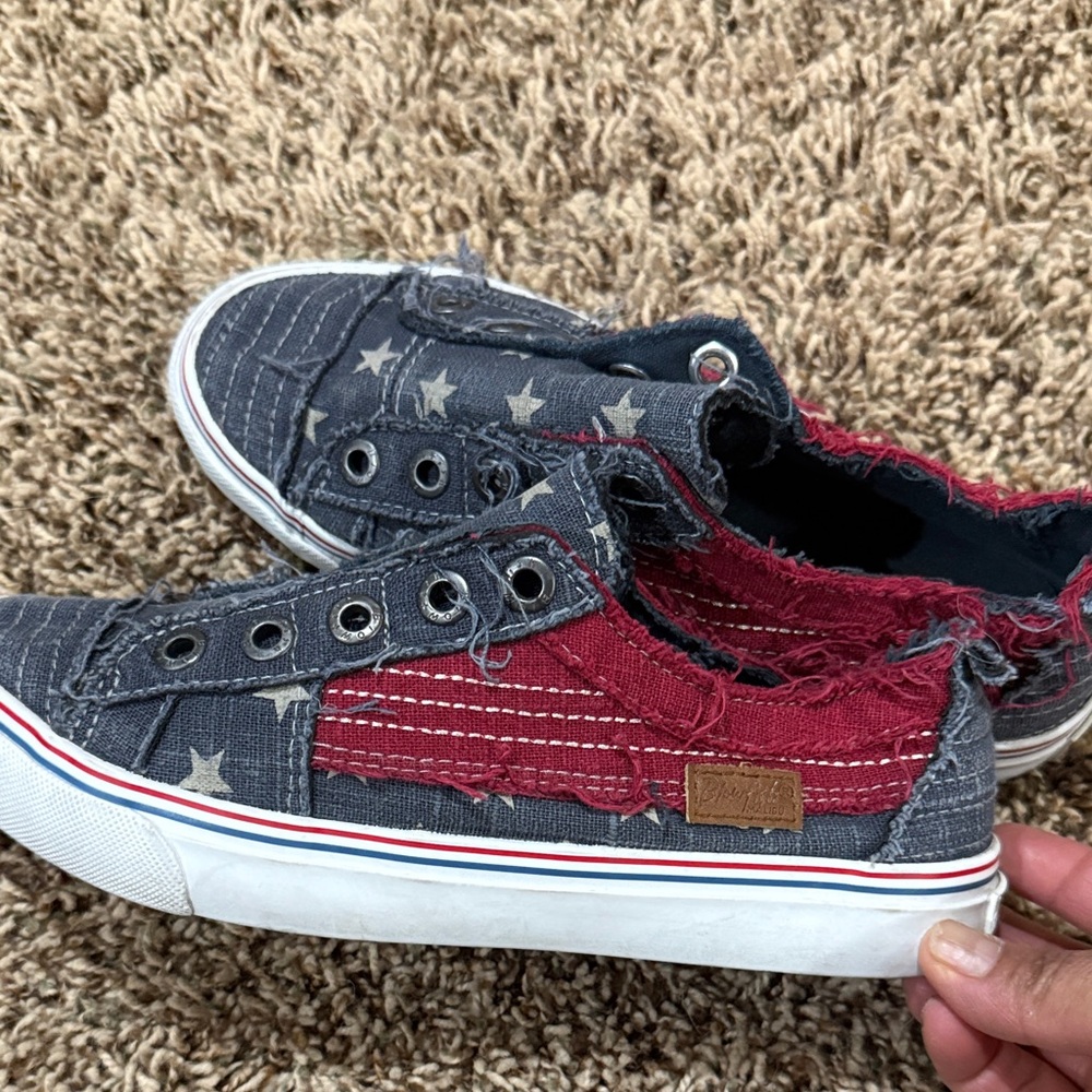 Blowfish Stars and Stripes Women's Canvas Sneakers size 7 - Picture 5 of 5